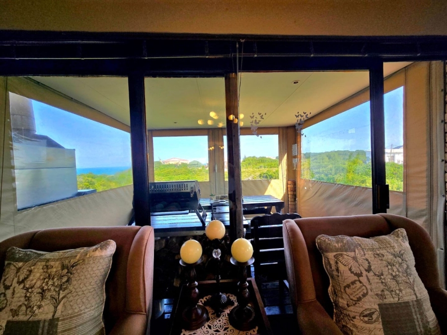 4 Bedroom Property for Sale in Paradise Beach Eastern Cape